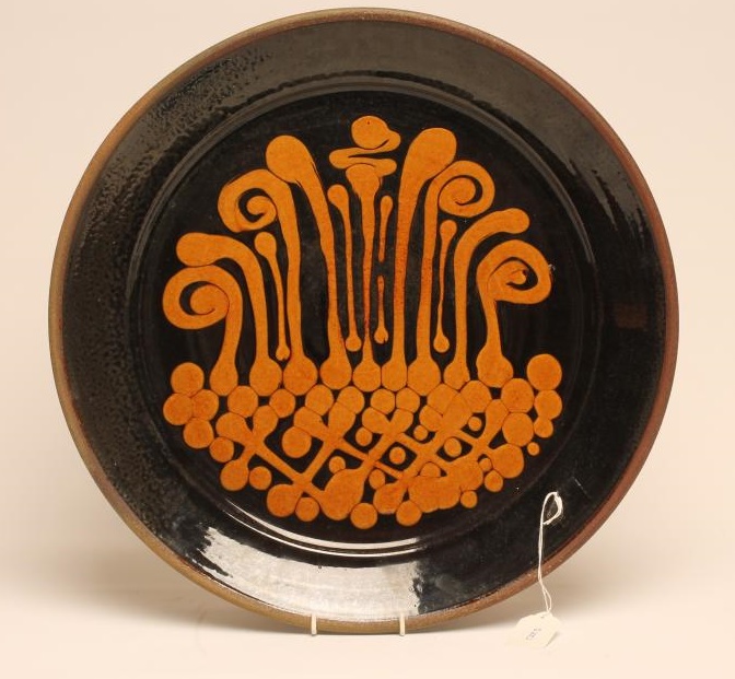 A COXWOLD STUDIO STONEWARE PLATTER Image