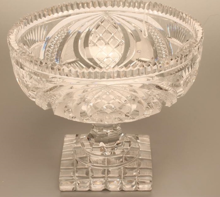 A HEAVY PEDESTAL GLASS BOWL Image
