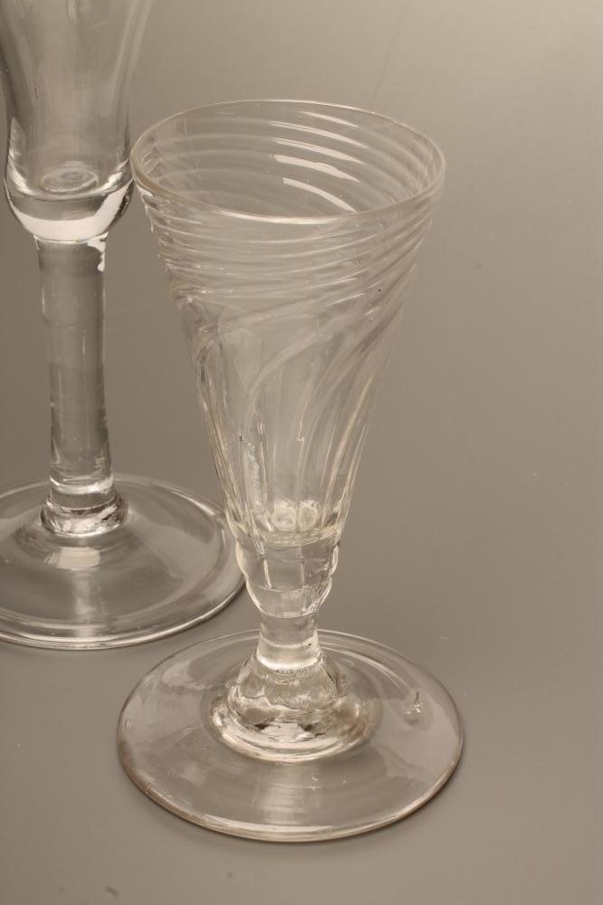 A PAIR OF GEORGIAN GLASS ALE FLUTES Image