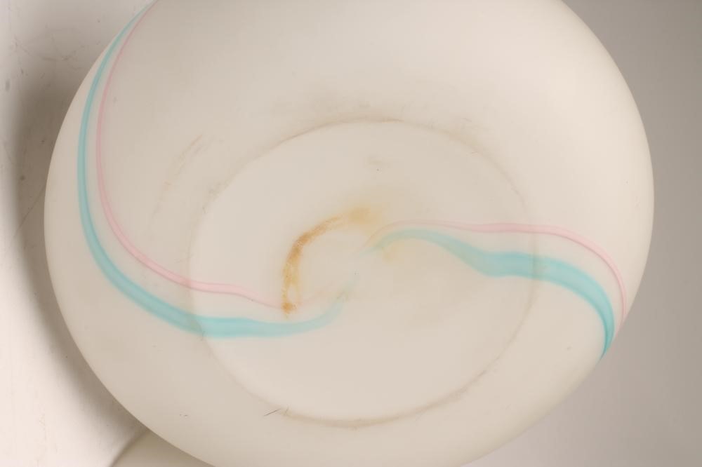 A MURANO GLASS VETRI LAMP BASE AND SHADE Image