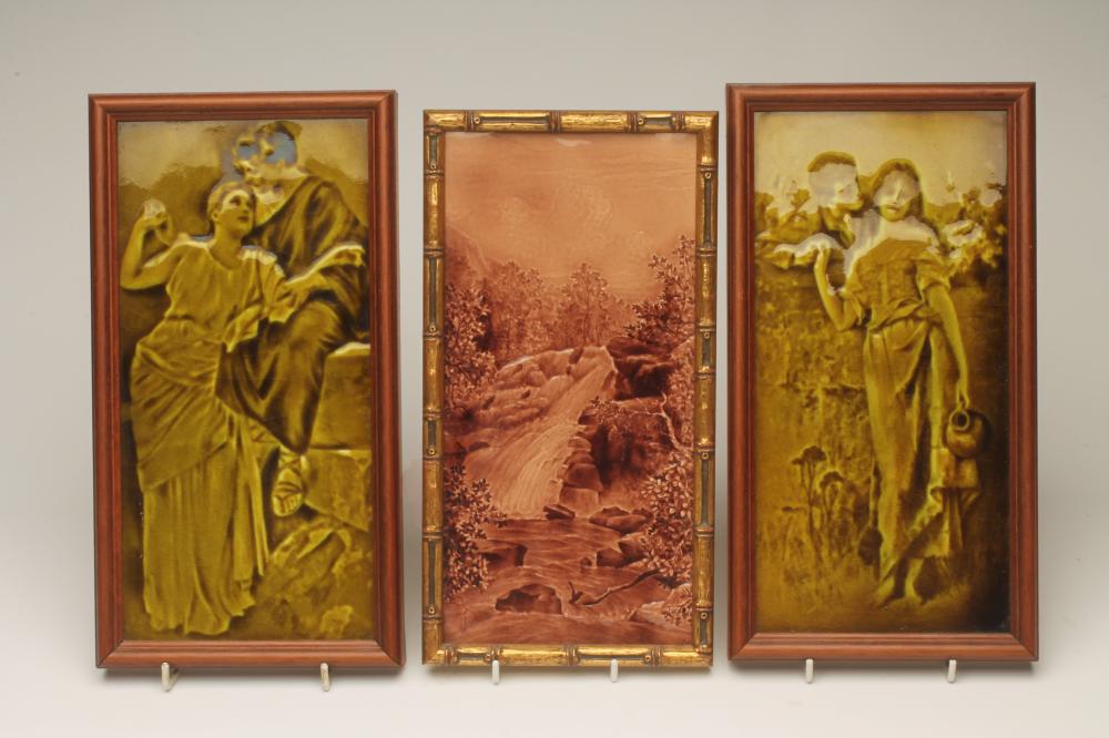 A BURMANTOFTS TILE Image