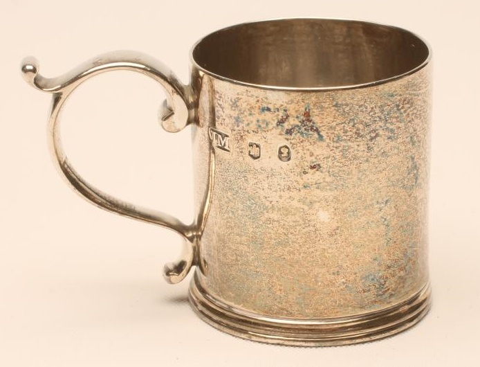 A WILLIAM IV MINIATURE SILVER MUG/MEASURE Image
