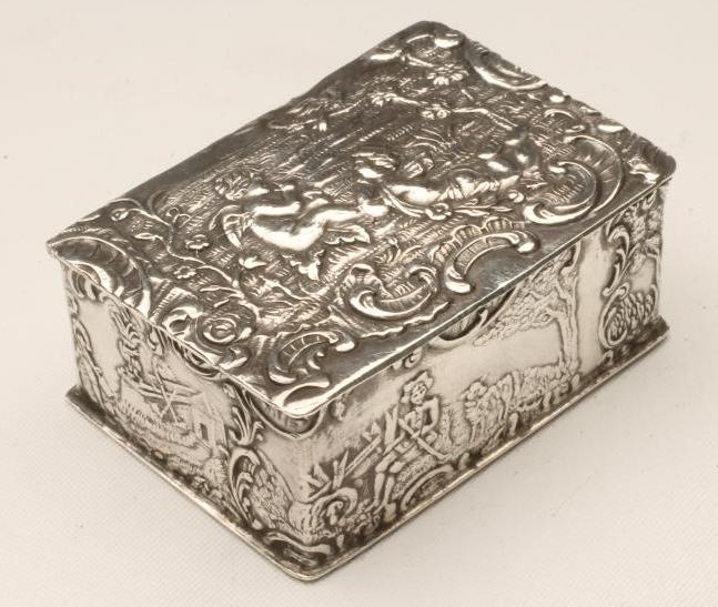A LATE VICTORIAN SILVER SMALL BOX Image