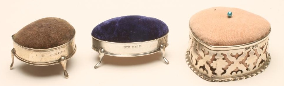 AN EDWARDIAN SILVER PIN CUSHION Image
