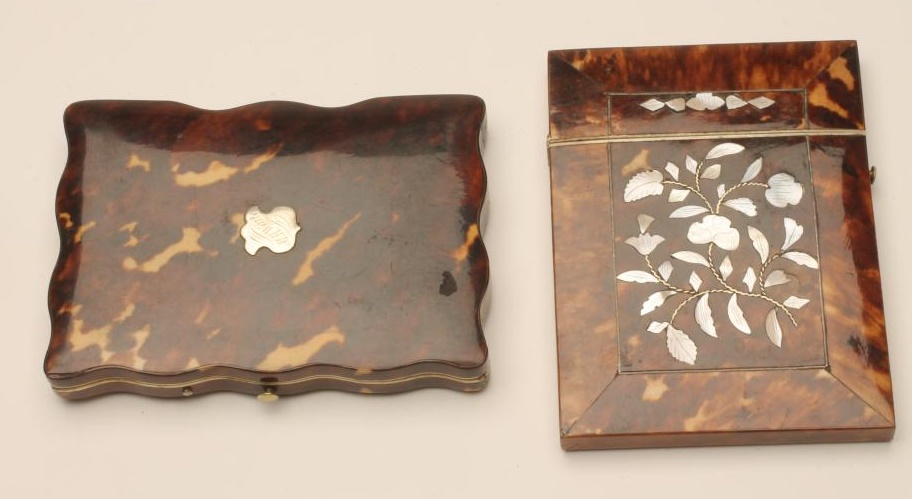 FOUR VARIOUS VISITING CARD CASES comprising two tortoiseshell examples Image