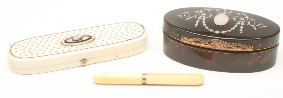 A GEORGIAN IVORY TOOTHPICK BOX of "D" end form Image