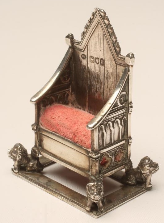 AN EDWARDIAN SILVER NOVELTY "CORONATION THRONE" PIN CUSHION Image
