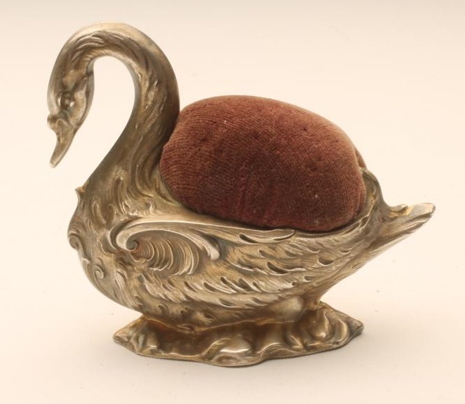 A FRENCH SILVER NOVELTY SWAN PIN CUSHION Image