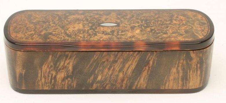 A GEORGIAN ZEBRA WOOD SNUFF BOX Image