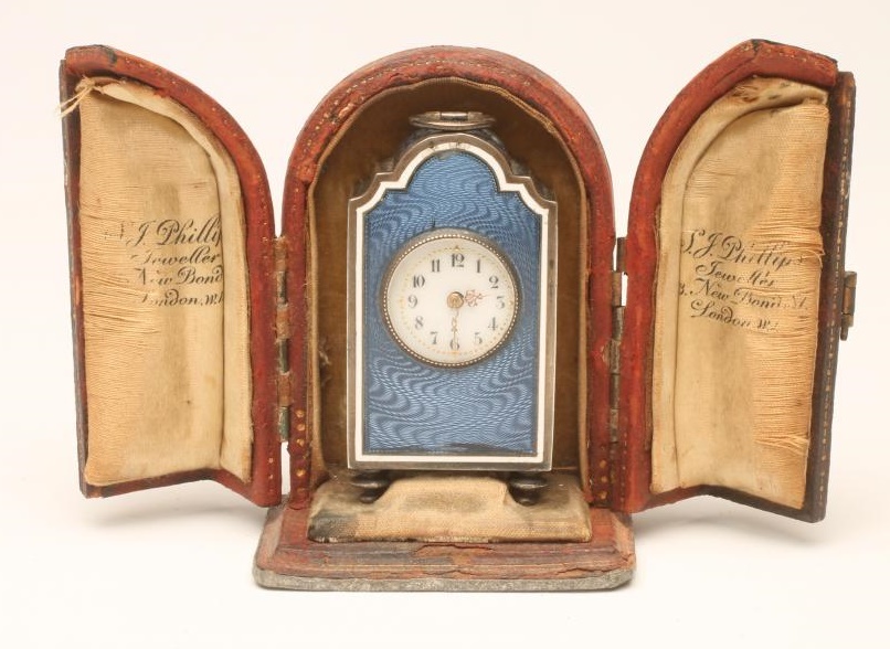 A CONTINENTAL MINIATURE CARRIAGE CLOCK Image