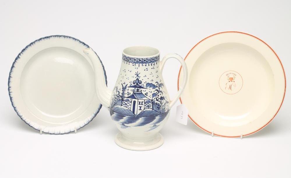 A WEDGWOOD CREAMWARE ARMORIAL DISH Image