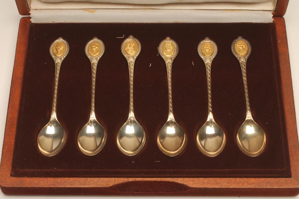 *A SET OF SIX SILVER TEASPOONS -  "SOVEREIGN QUEEN'S SPOON COLLECTION" Image
