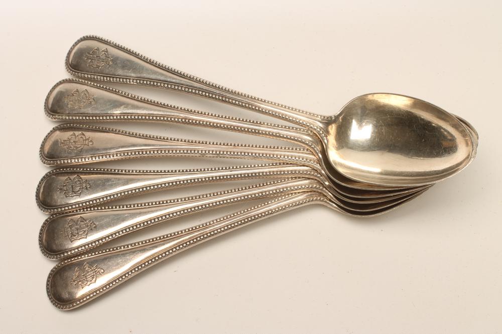 A SET OF SIX VICTORIAN SILVER DESSERT SPOONS Image
