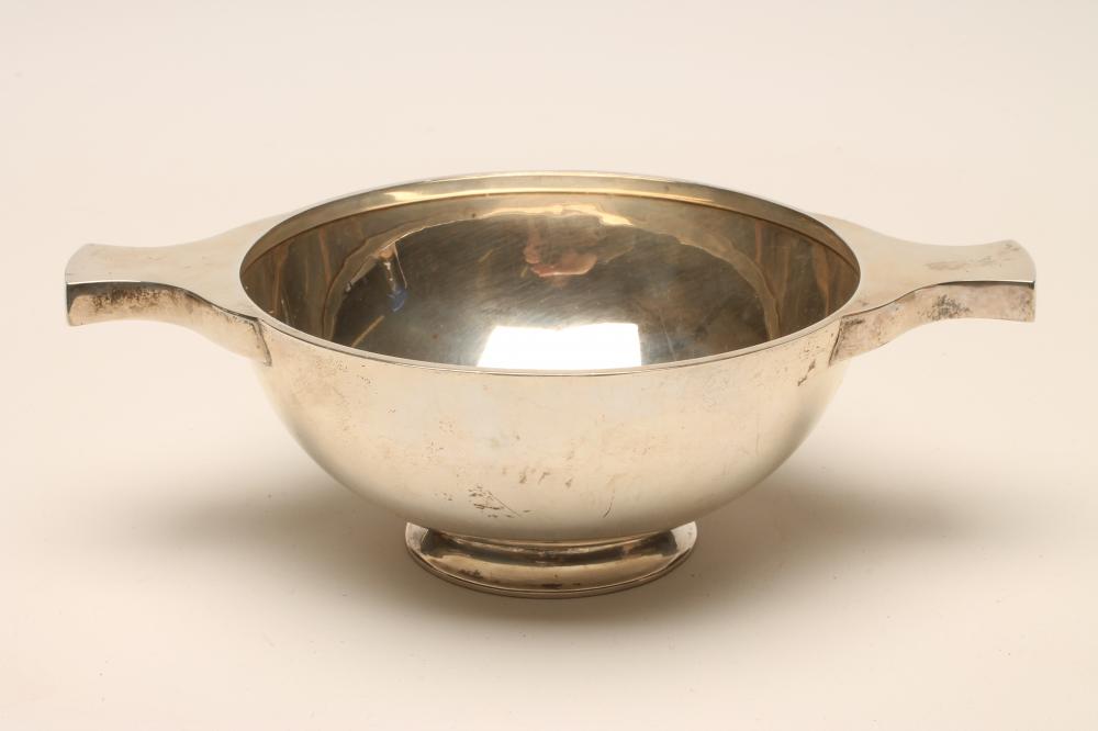 AN EDWARDIAN SILVER QUAICHE CHRISTENING BOWL Image