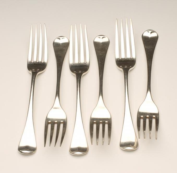 A SET OF SIX GEORGE III SILVER TABLE FORKS Image