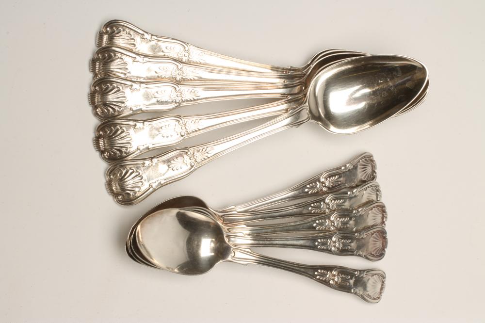 A SET OF FIVE WILLIAM IV IRISH SILVER DESSERT SPOONS Image