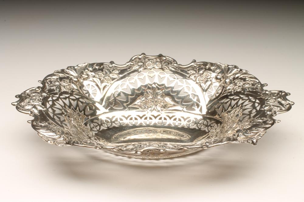 A LATE VICTORIAN SILVER SWEETMEAT DISH Image