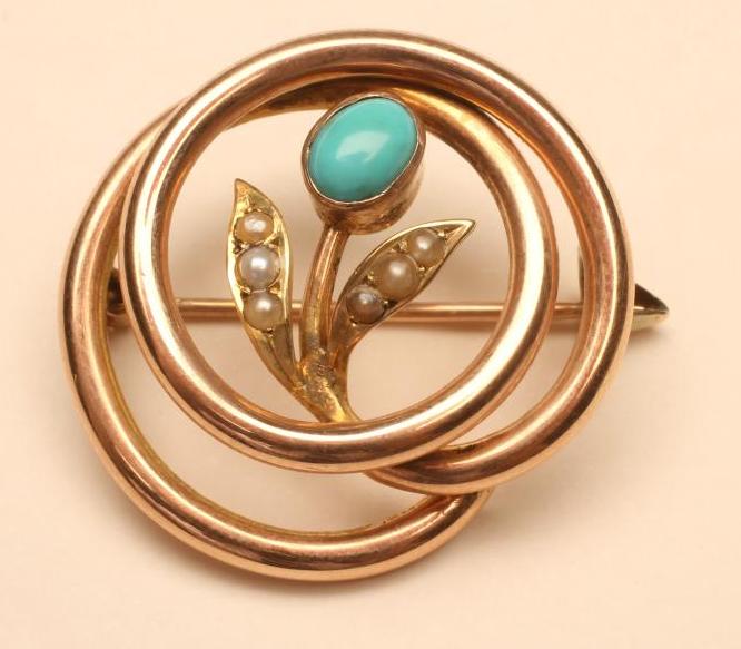 A LATE VICTORIAN 15CT GOLD BROOCH Image