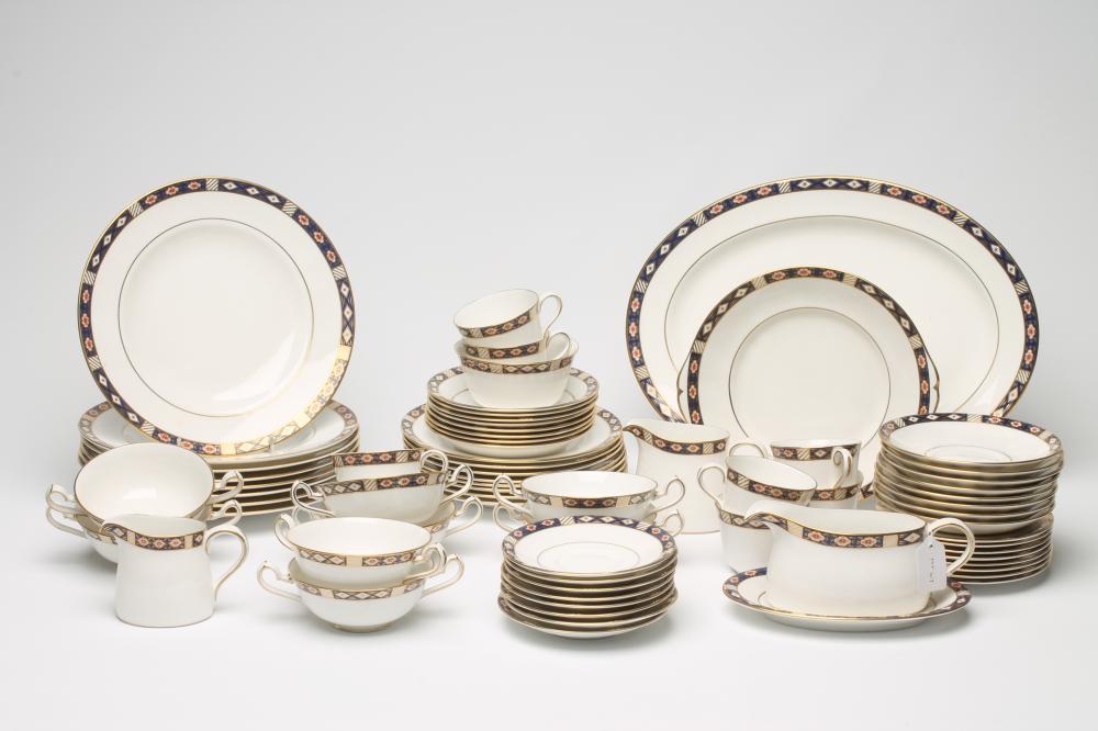 A ROYAL CROWN DERBY CHINA DINNER AND TEA SERVICE Image