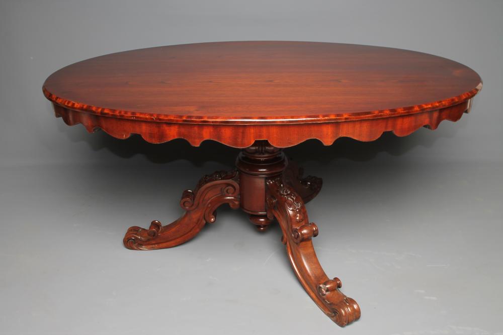 A VICTORIAN MAHOGANY LOO TABLE Image
