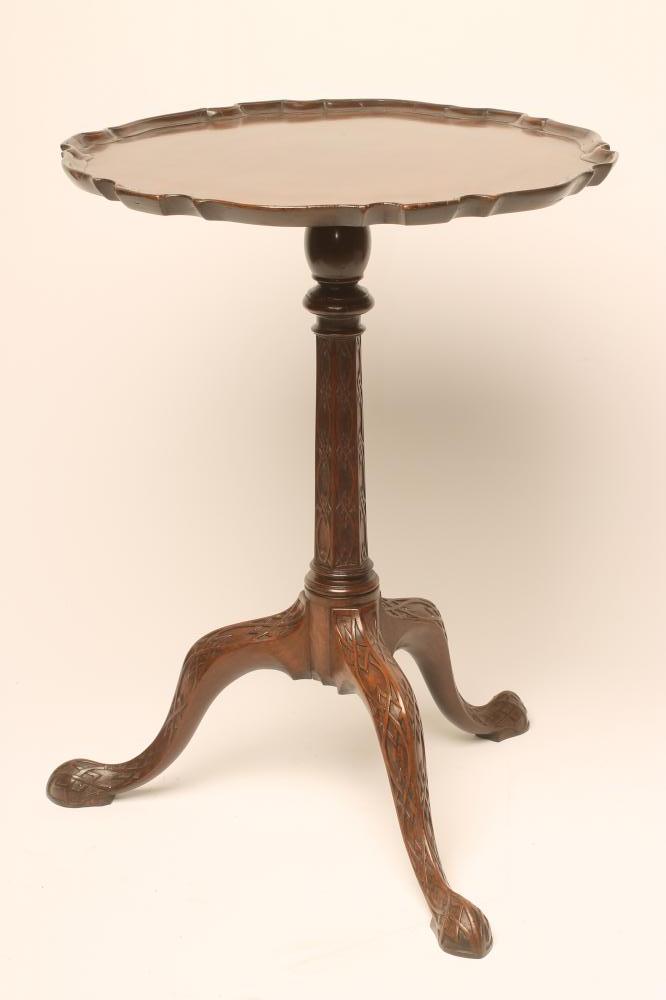 A MAHOGANY TRIPOD TABLE of Georgian design Image