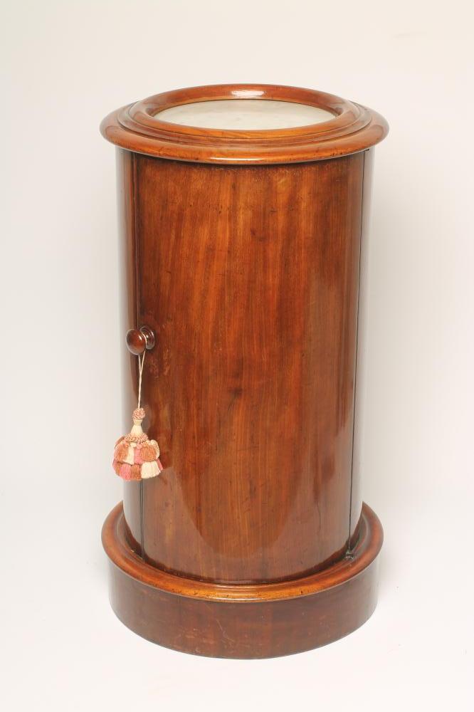 A VICTORIAN MAHOGANY POT CUPBOARD of cylindrical form Image
