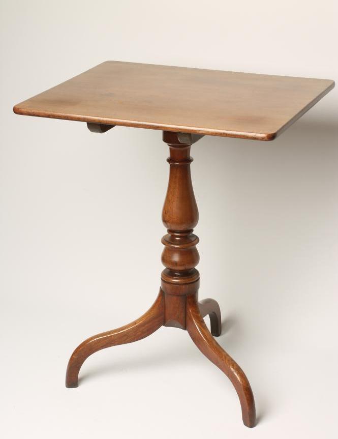 A GEORGE IV MAHOGANY TRIPOD TABLE Image