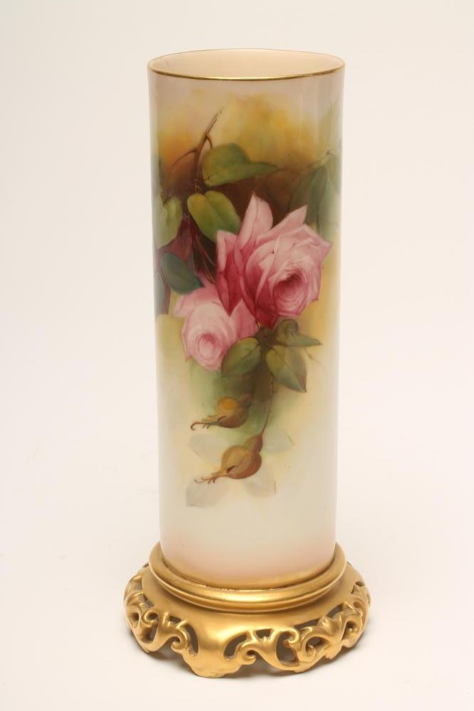 A ROYAL WORCESTER CHINA SLEEVE VASE Image