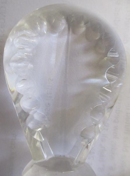 A PAIR OF GEORGIAN GLASS TAPERING DECANTERS with printe cut lozenge stoppers Image