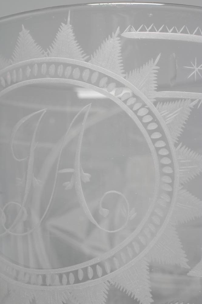 A GLASS RUMMER Image