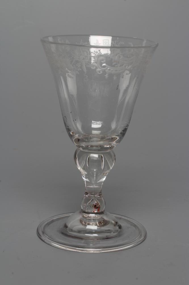 A WINE GLASS Image