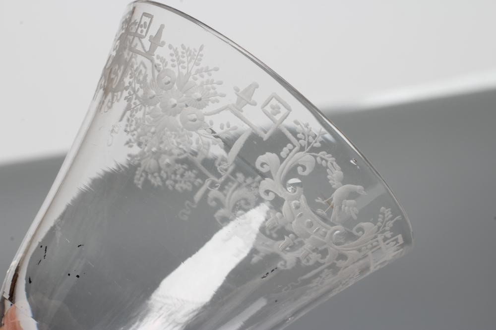 A WINE GLASS Image