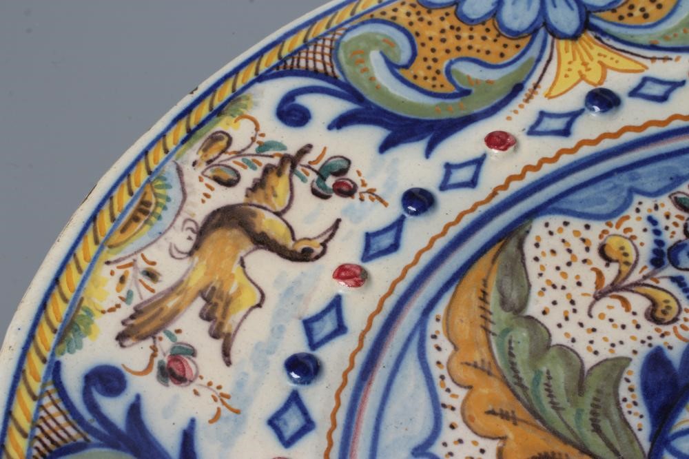 A SPANISH MAIOLICA CHARGER Image