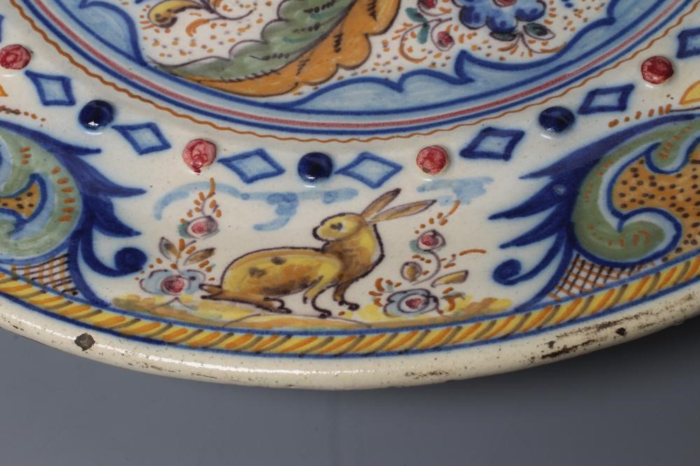 A SPANISH MAIOLICA CHARGER Image