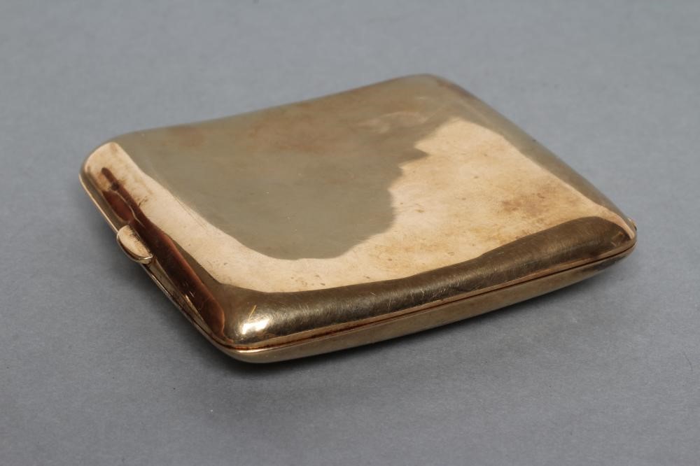 A 9CT GOLD CIGARETTE CASE, sponsor's mark B&S, Birmingham 1922, of plain slightly concave rounded Image