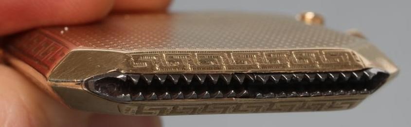 A 9CT GOLD VESTA CASE Image