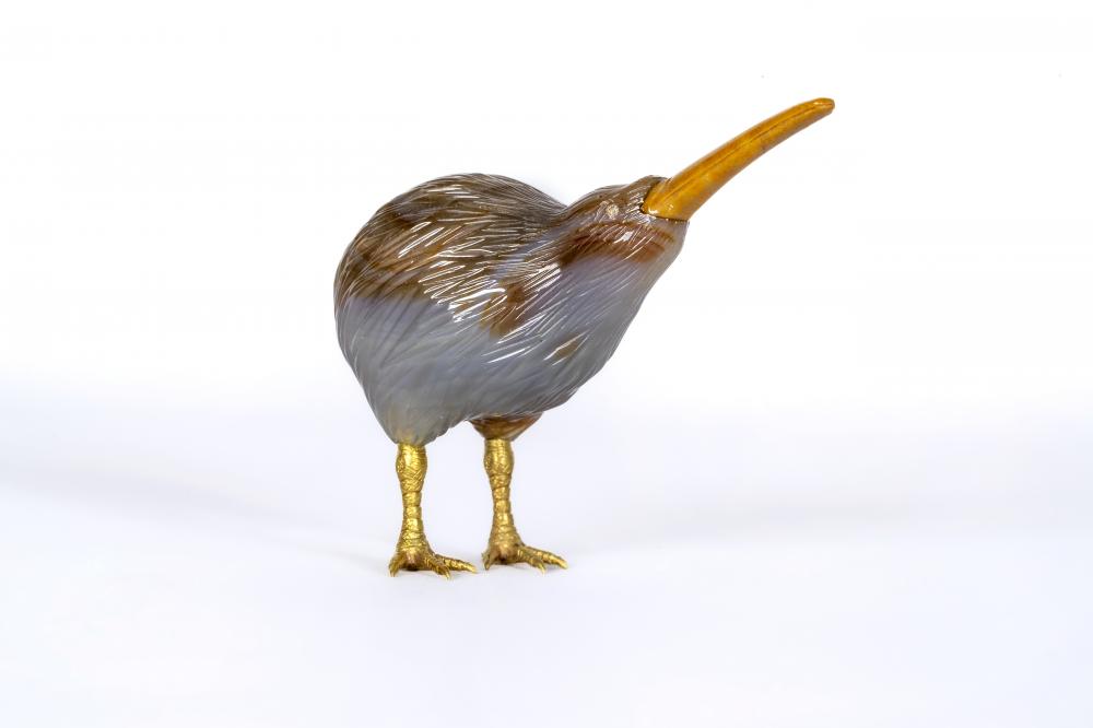 A GERMAN CARVED AGATE KIWI Image