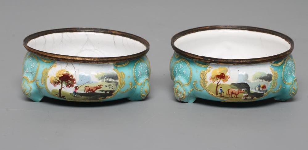 A PAIR OF ENGLISH ENAMEL CAULDRON SALTS Image