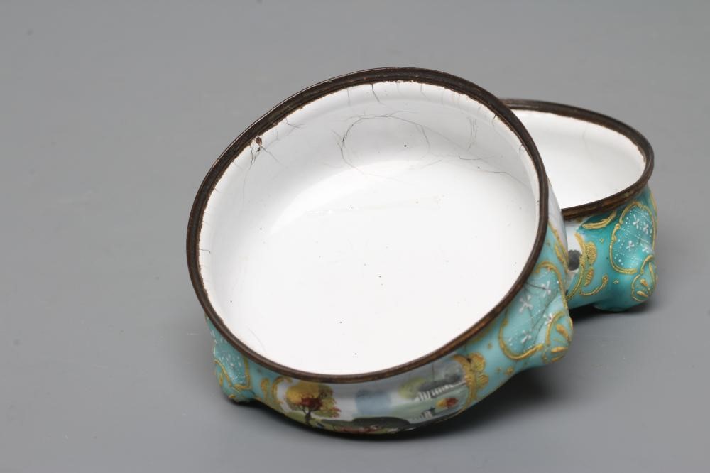 A PAIR OF ENGLISH ENAMEL CAULDRON SALTS Image