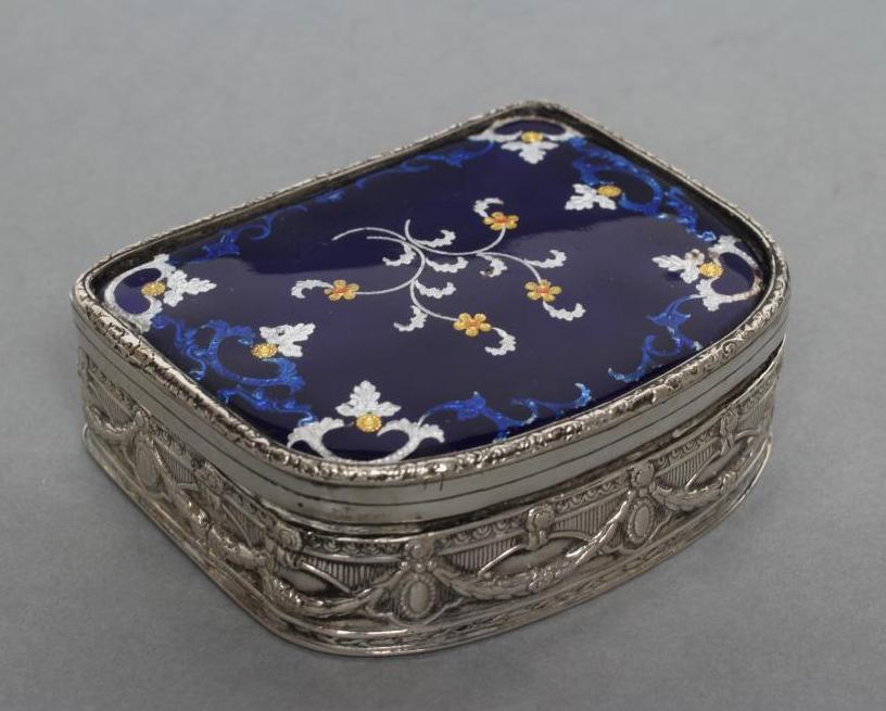 A GERMAN TABLE SNUFF BOX Image