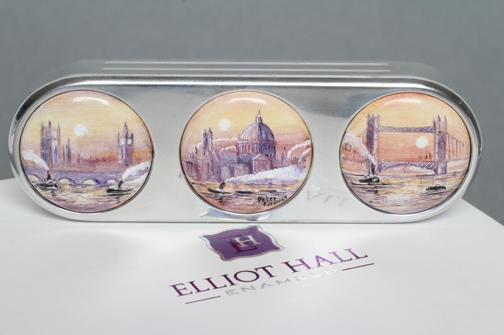 AN ELLIOT HALL ENAMEL "LONDON SCENES" TRIPLE PAPERWEIGHT painted with Tower Bridge Image