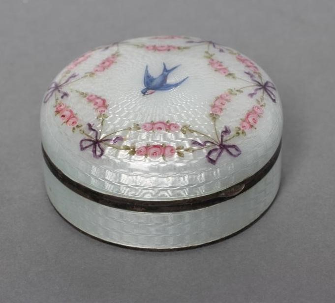 AN ENAMEL BOX AND COVER Image