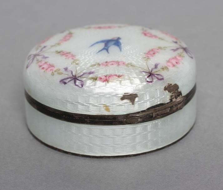AN ENAMEL BOX AND COVER Image