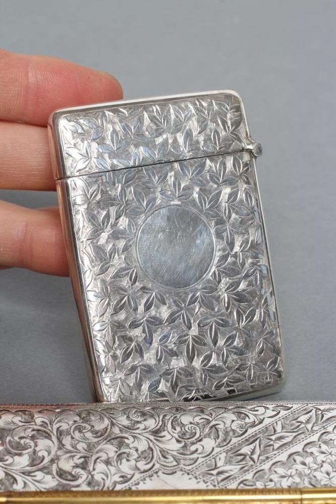 A LATE VICTORIAN SILVER AIDE MEMOIRE Image