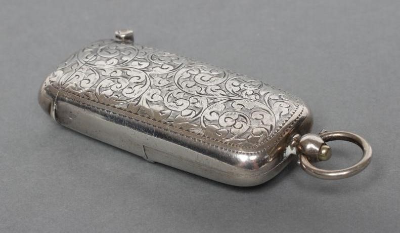 A LATE VICTORIAN SILVER SOVEREIGN/VESTA CASE Image