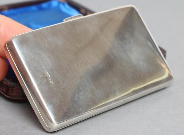 A VICTORIAN SILVER CARD CASE Image