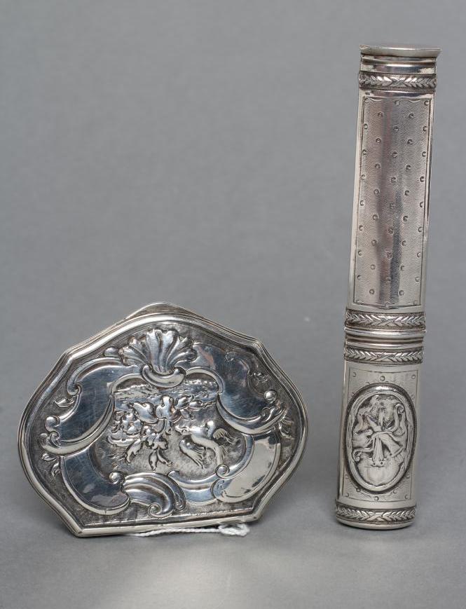 A GEORGE I SILVER SNUFF BOX Image