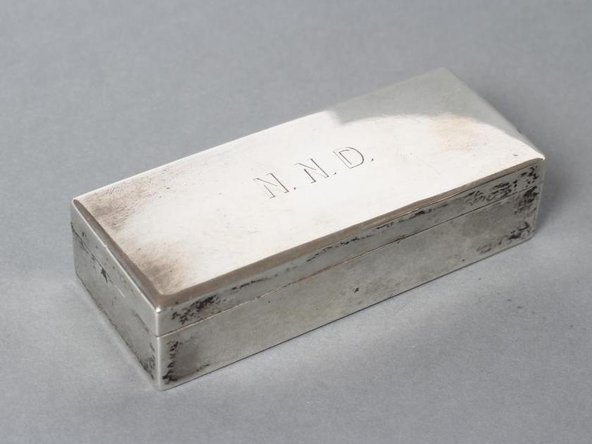 A CHINESE DRESSING TABLE BOX, maker Wang Hing & Co., Canton Shanghai pre 1941, of plain oblong form, Image