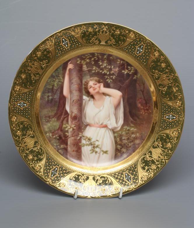 A VIENNA PORCELAIN CABINET PLATE Image