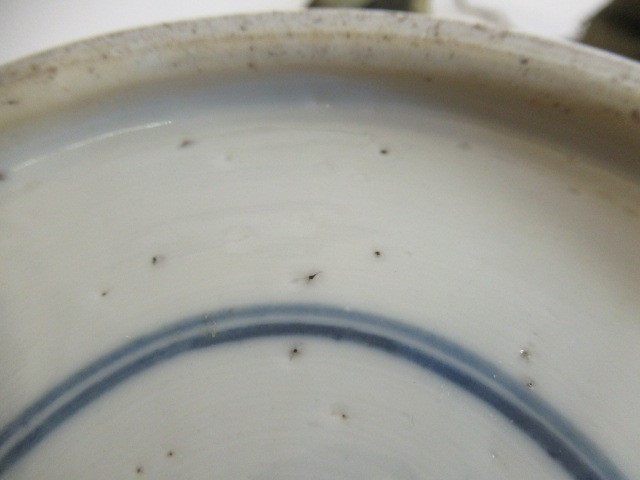 A CHINESE PORCELAIN VASE of inverted baluster form Image